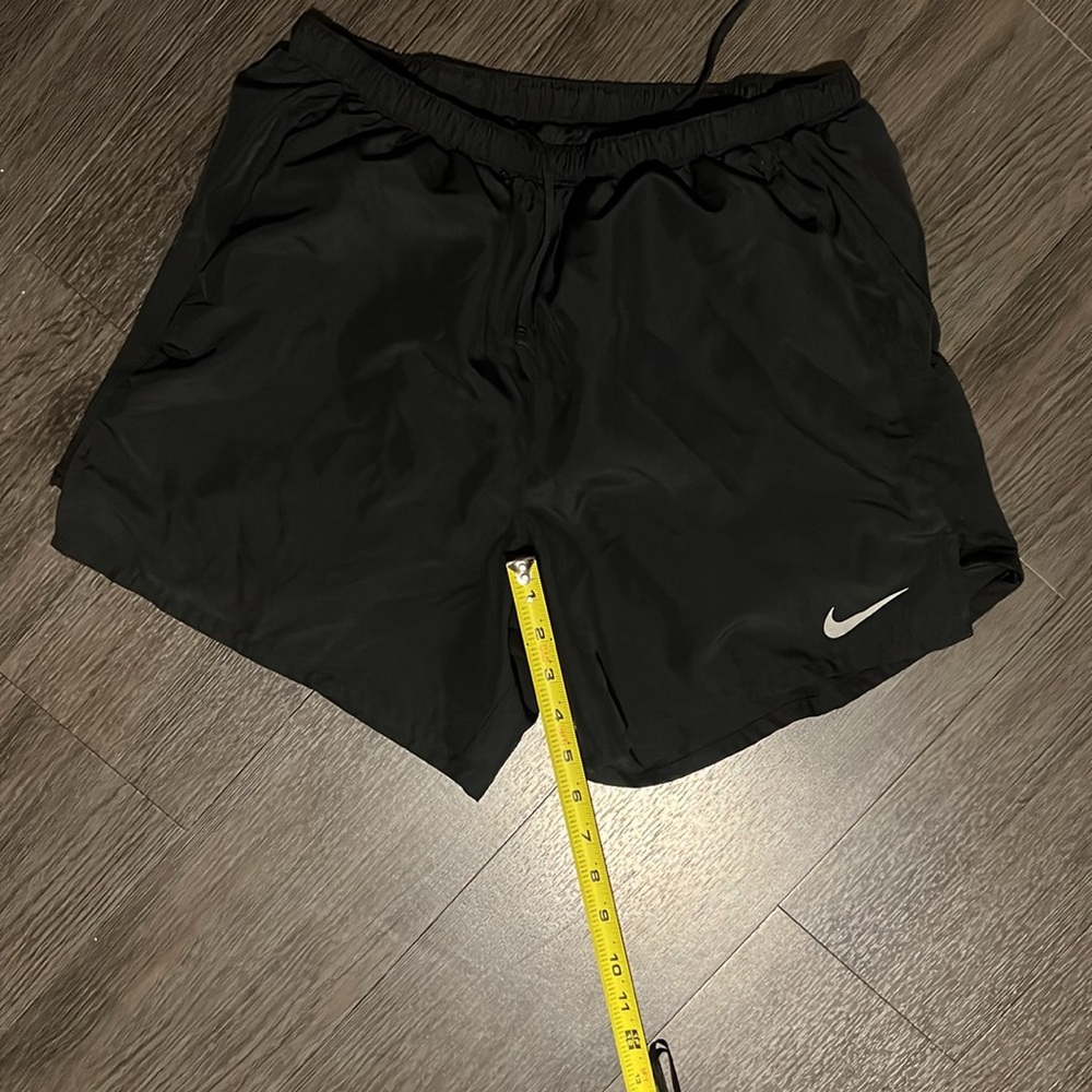 Nike Black Lined Athletic/Run Shorts Moisture-Wicking Lightweight - Men’s Medium - Picture 9 of 9